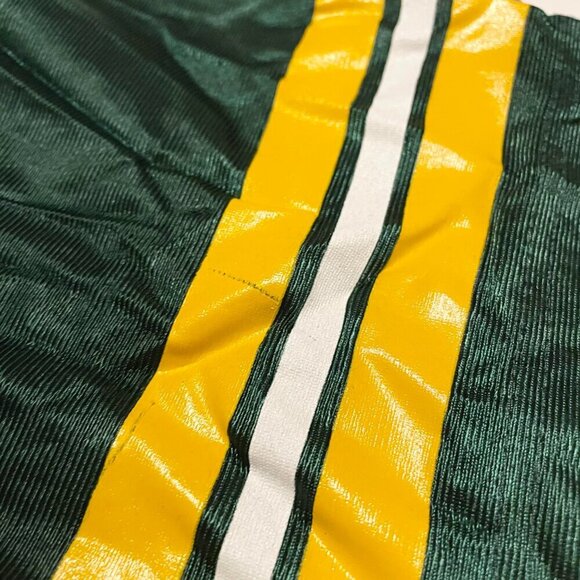 Champion Green Bay Packers Brett Favre #4 Youth Large 14-16 NFL Jersey - Picture 6 of 16